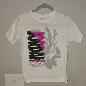 AIR JORDAN Tshirt! Youth Girls Medium Top.